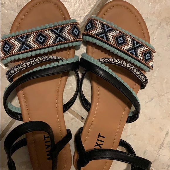 Sandals :) - Picture 2 of 2